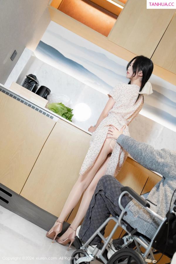 陈若依 抖娘利世 [XiuRen]高清写真图 2024.02.22 No.8130 利世 美腿丝袜第22张图片